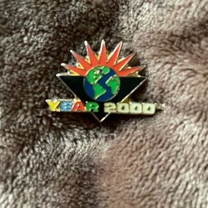 Vintage Y2K Pin  non gender specific